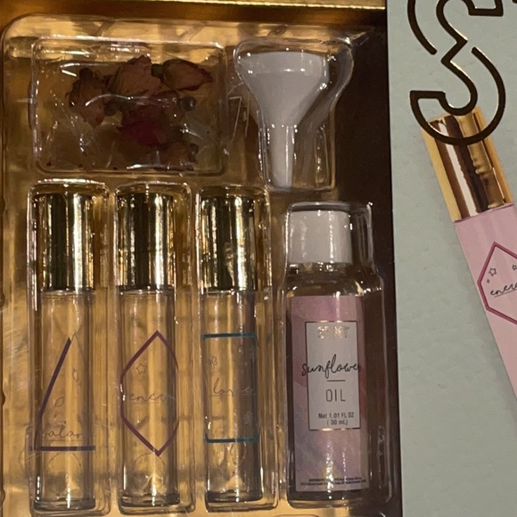 STMT Bath Bombs AND Spa Set - Picture 2 of 5